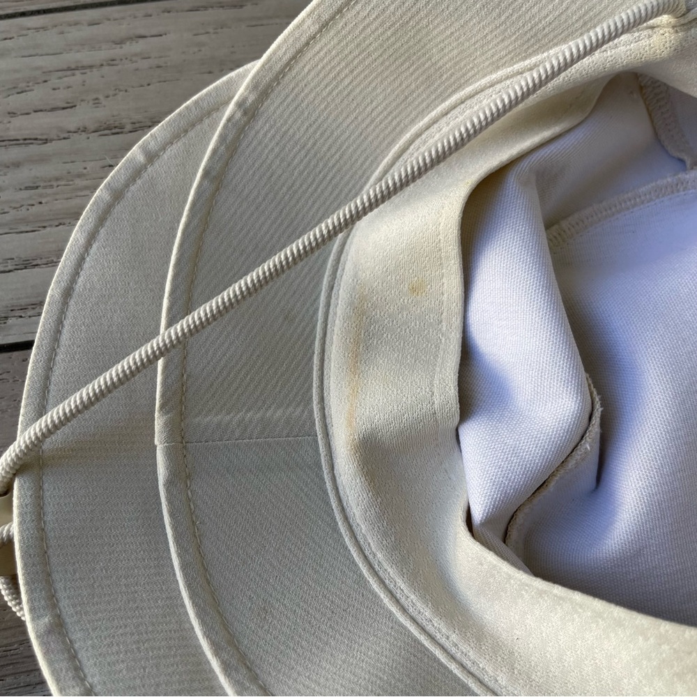 lululemon athletica White Bucket Hat - Picture 6 of 6